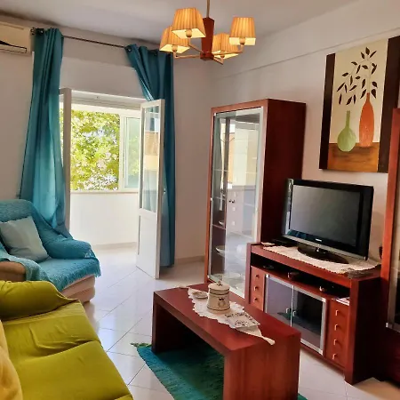 Center 3br *